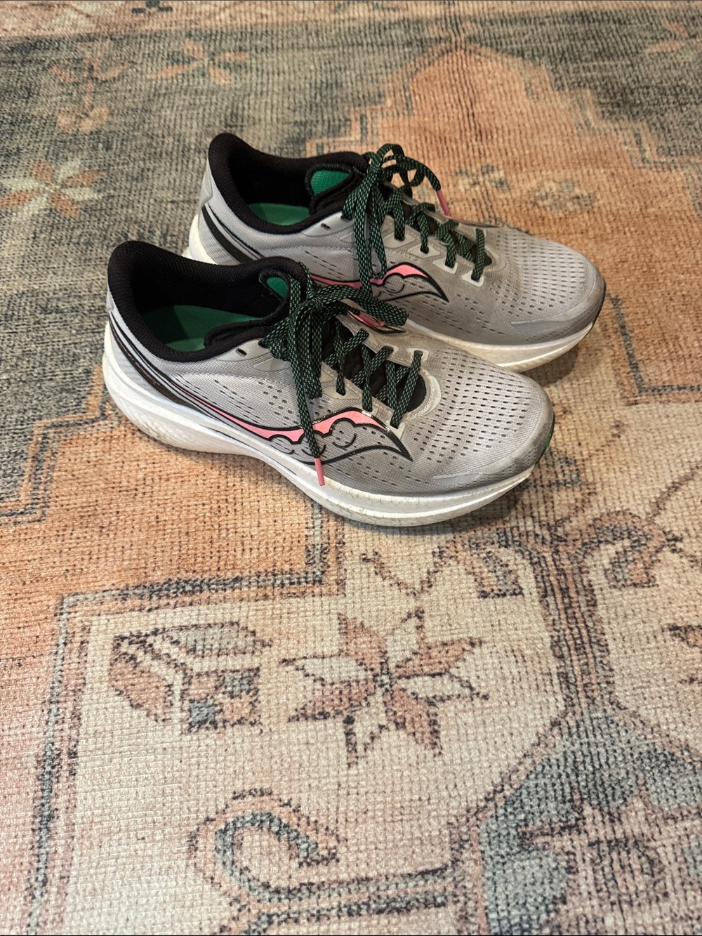 Saucony, Endorphin Speed 3. Women’s Size 10. Good condition! - Picture 2 of 5